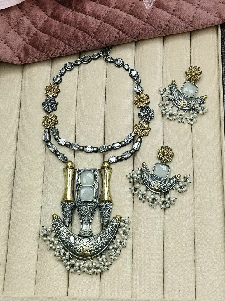Filigree Work Necklace