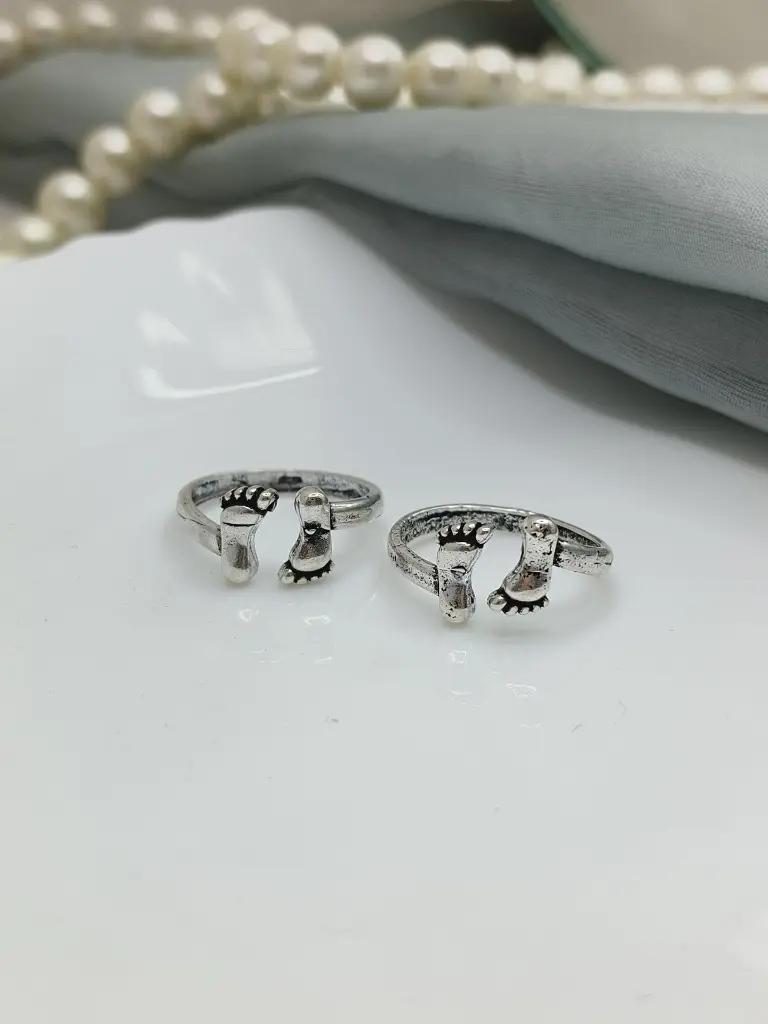 Silver Feet Toe Rings