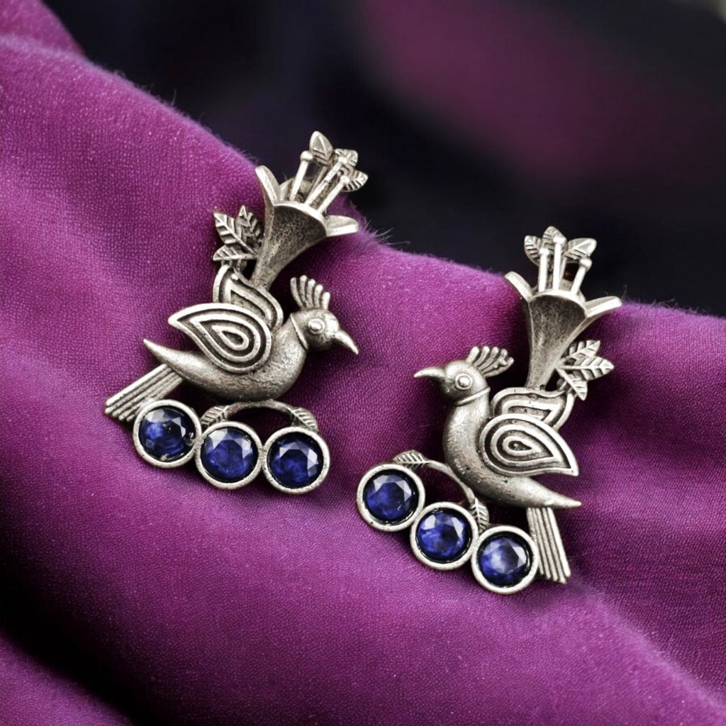 Elegant Bird Stud Earrings