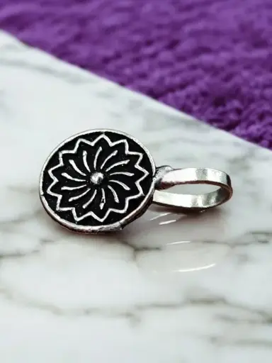 Silver Floral Nose Pin