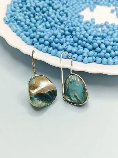 Natural Shell Dangle Earrings