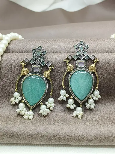 Enchanted Green Forest With Pearl Earrings