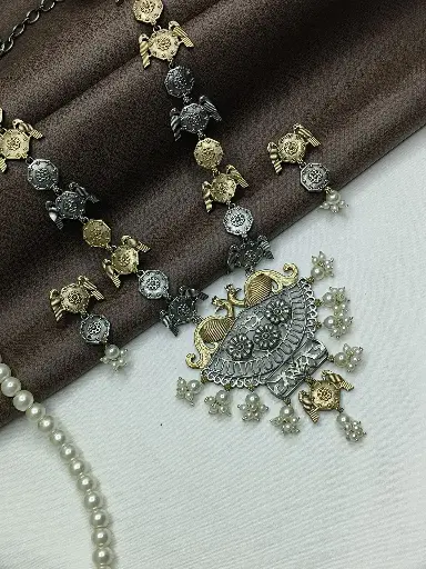 Fusion Dual Ethnic Essential Necklace Set