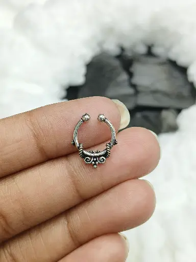 Nostalgic Traditional Non Piercing Nose Pin